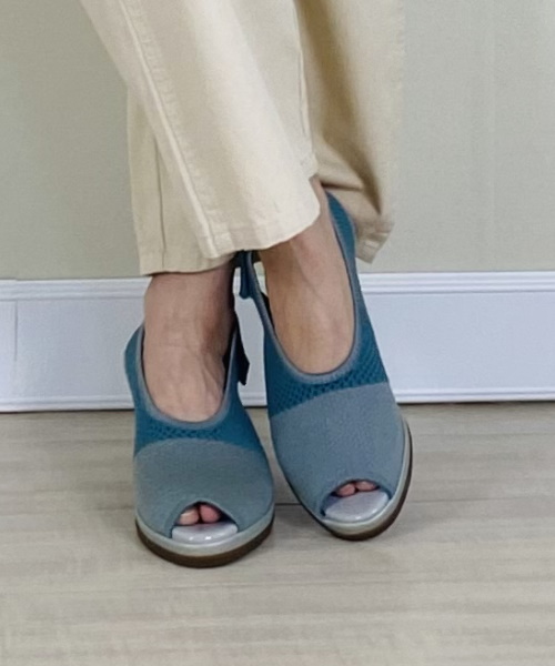 fitfit　しなやかウェッジニットサンダル