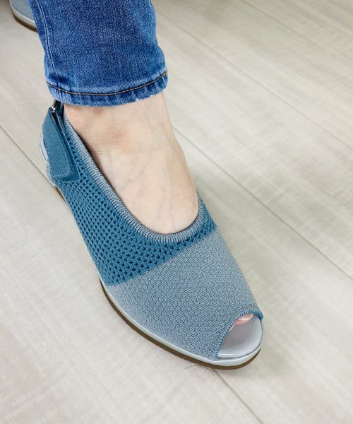 fitfit　しなやかウェッジニットサンダル