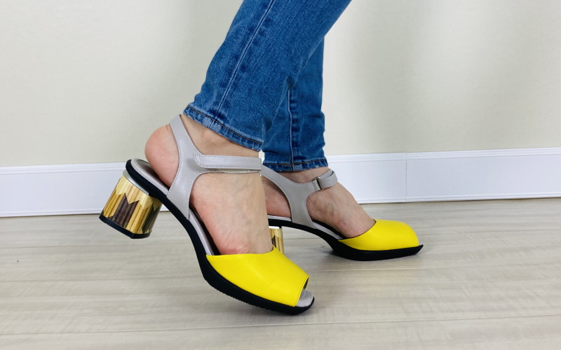 fitfit　スクエアトゥサンダル