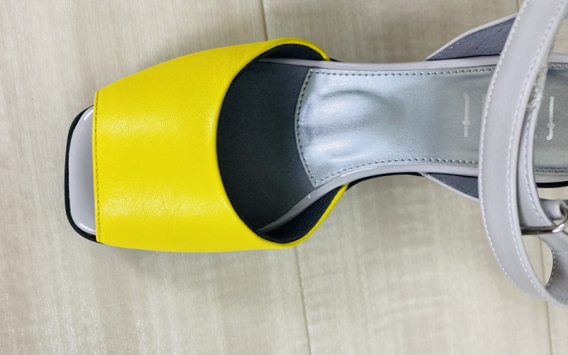 fitfit　スクエアトゥサンダル