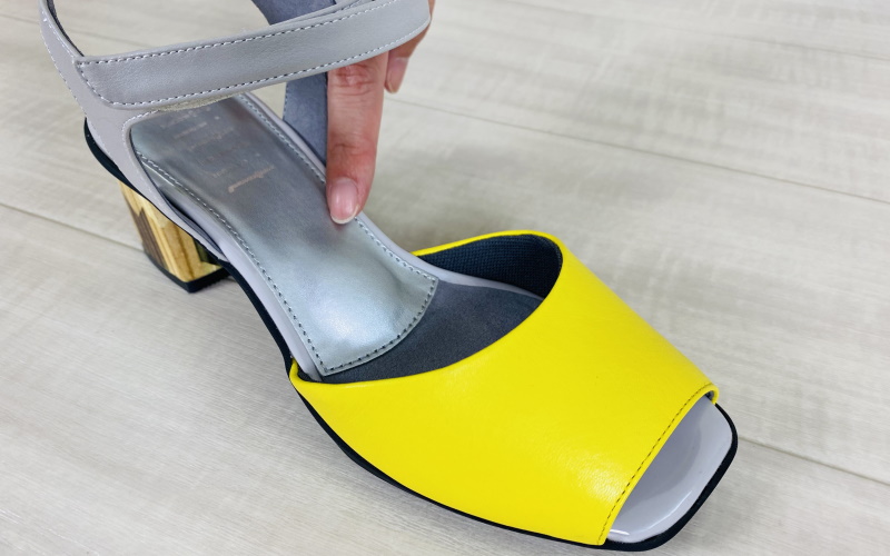 fitfit　スクエアトゥサンダル