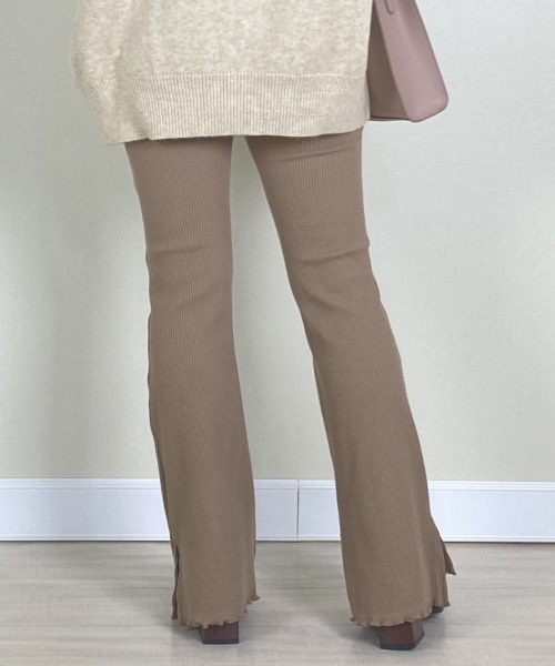 NOAHL　リブフレアパンツ　 3,300円 (税込)