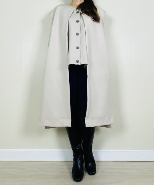 DoCLASSE　ダブル編みジャージー・カーデ＆ジレセット　9,889円（税込）