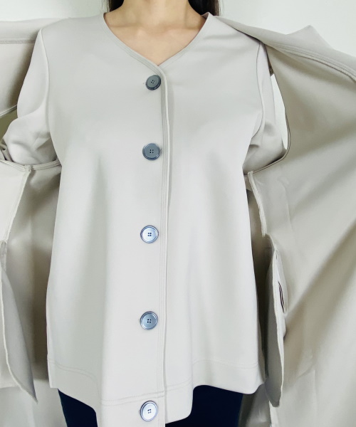 DoCLASSE　ダブル編みジャージー・カーデ＆ジレセット　9,889円（税込）