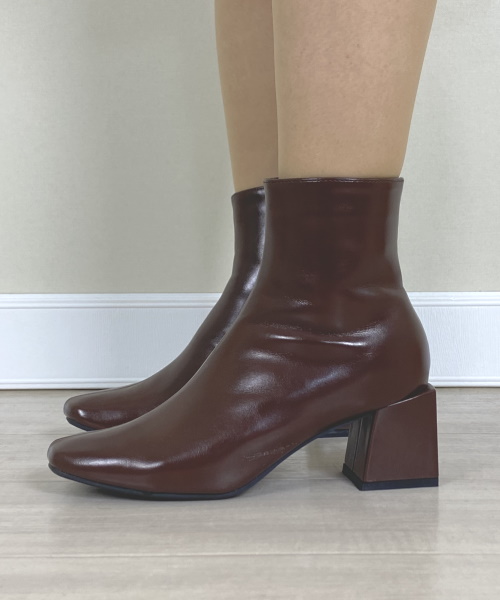 Newlyme スクエアトゥショートブーツ【R】 ¥5,990(税込)