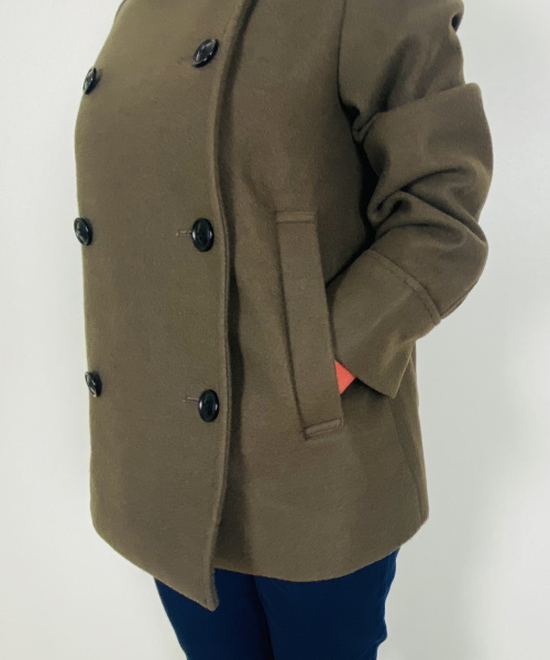 DoCLASSE　ニードルメルトン・Pコート　16,390円（税込）