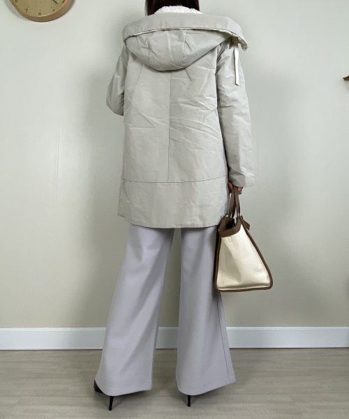 DoCLASSE　マジカルサーモ・ボアフードコート　16,390円（税込）