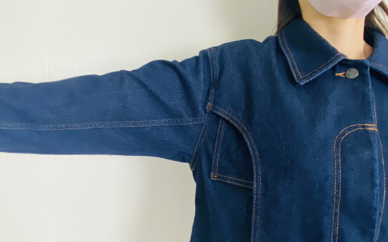 DoCLASSE　ニットdeデニム・デザインジャケット　14,190円（税込）