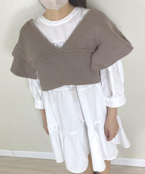 Newlyme 2WAYレースアップフリルビスチェ【ニット】 ¥3,990(税込)