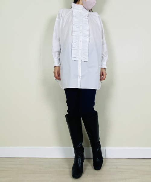 DoCLASSE　ストレッチコットン・フリルチュニックブラウス　10,989円（税込）