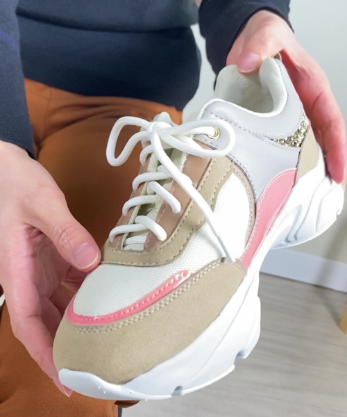 DoCLASSE　Nukle・ソコ暖スニーカー 14,190円（税込）