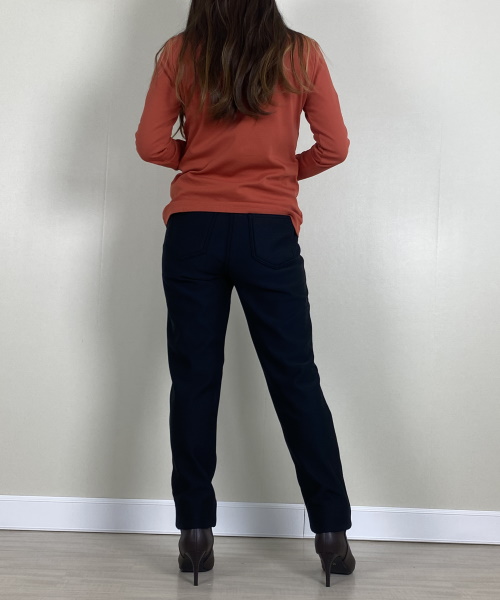 DoCLASSE　超長綿タートルネック／無地 4,389円（税込）