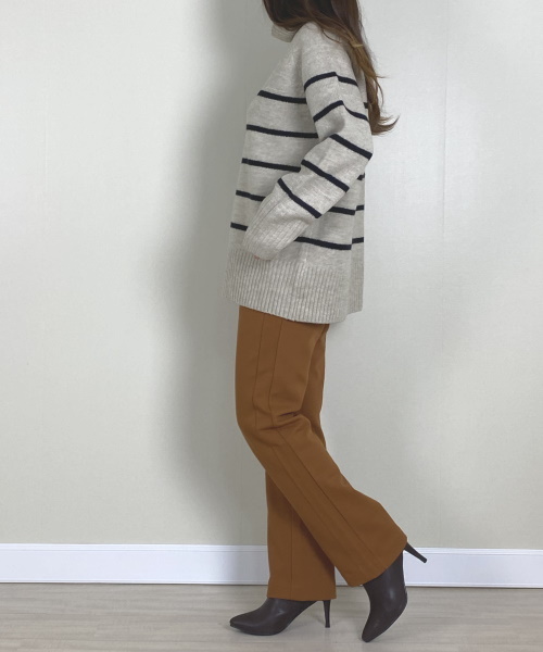 DoCLASSE　ウール混フラッフィー・タートルネック 8,789円（税込）