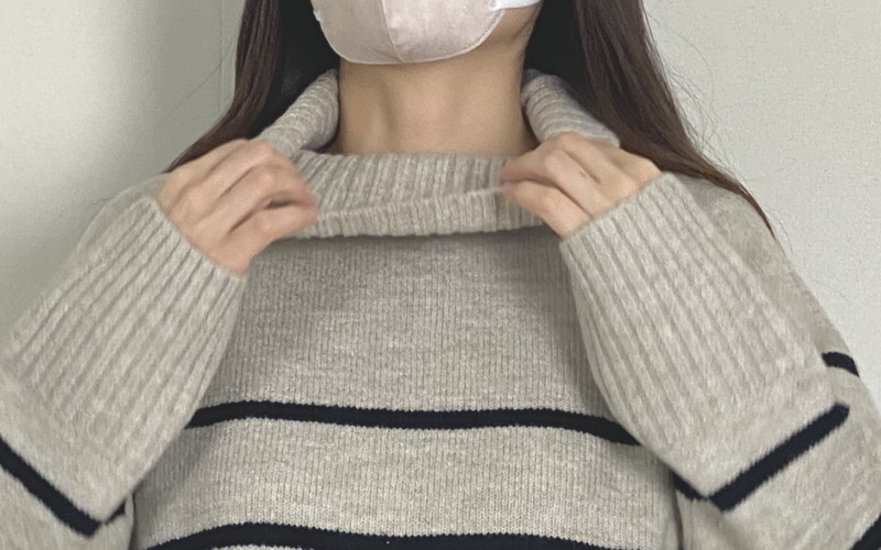 DoCLASSE　ウール混フラッフィー・タートルネック 8,789円（税込）