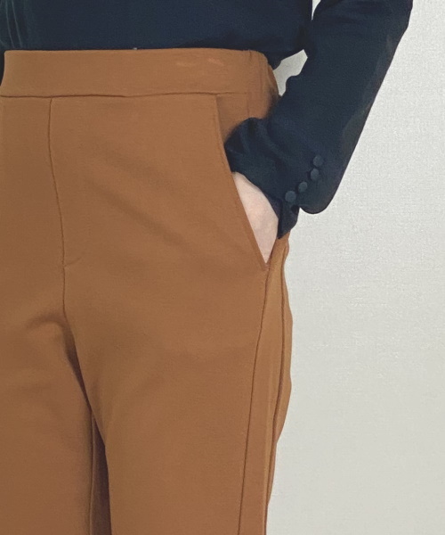 DoCLASSE　プレミアサーモ・サイドラインストレート68cm 5,489円（税込）