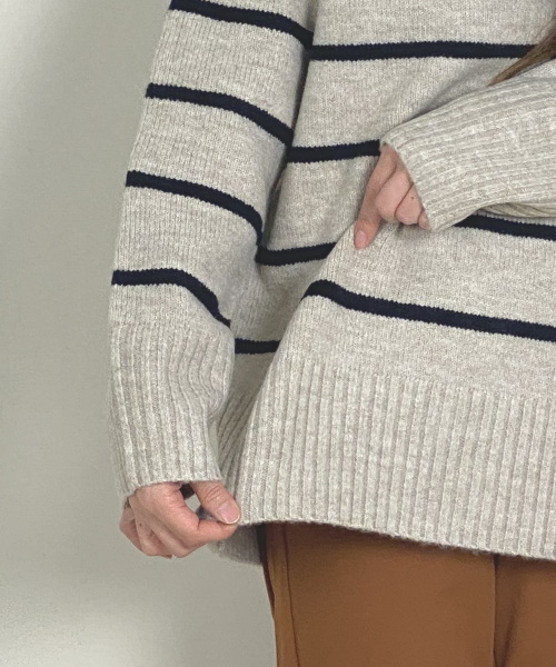 DoCLASSE　ウール混フラッフィー・タートルネック 8,789円（税込）