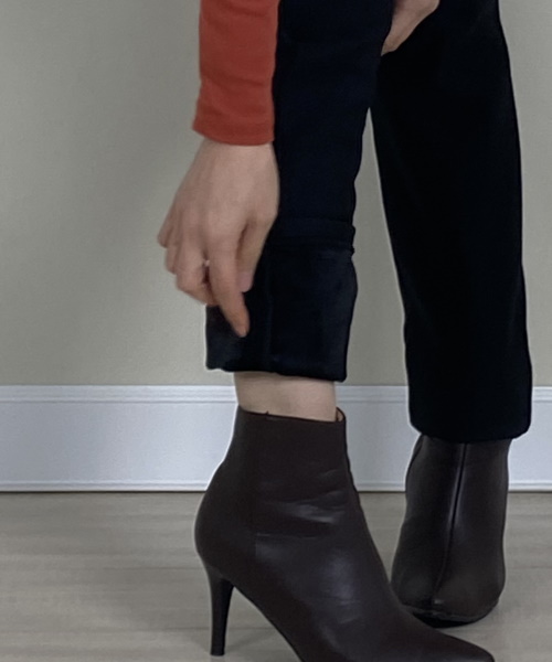 DoCLASSE　楽暖ベロア・スリムパンツ／72cm 5,489円（税込）