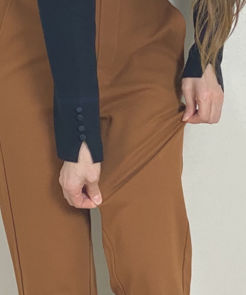 DoCLASSE　プレミアサーモ・サイドラインストレート68cm 5,489円（税込）