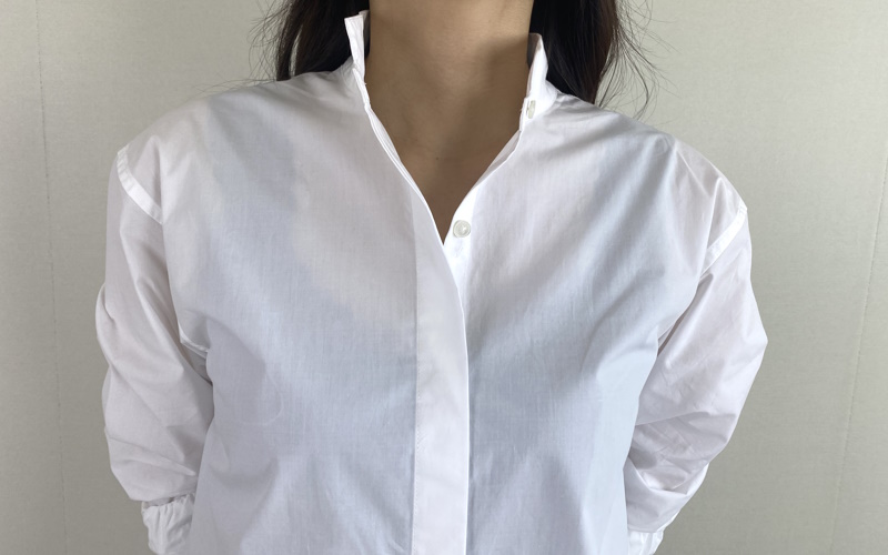 DoCLASSE　高密度コットン・スタンドカラーシャツ 