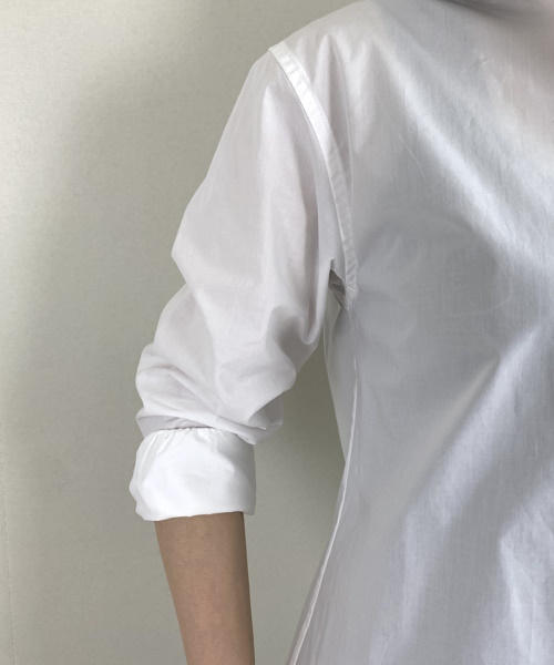 DoCLASSE　高密度コットン・スタンドカラーシャツ 