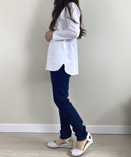 DoCLASSE　Vネックシャツテール／長袖・ドゥクラッセTシャツ