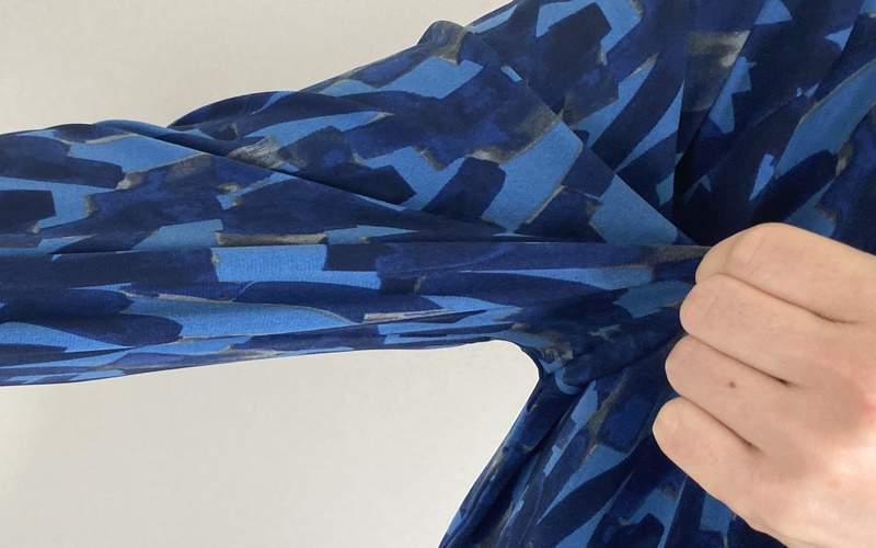 DoCLASSE　トラベルジャージー・タックハイネック