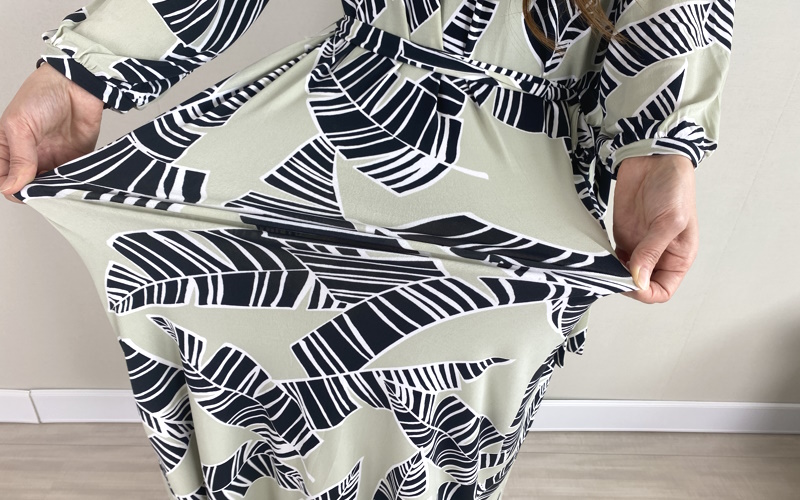 DoCLASSE　トラベルジャージー・ギャザーワンピース 