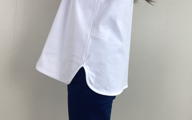 DoCLASSE　Vネックシャツテール／長袖・ドゥクラッセTシャツ