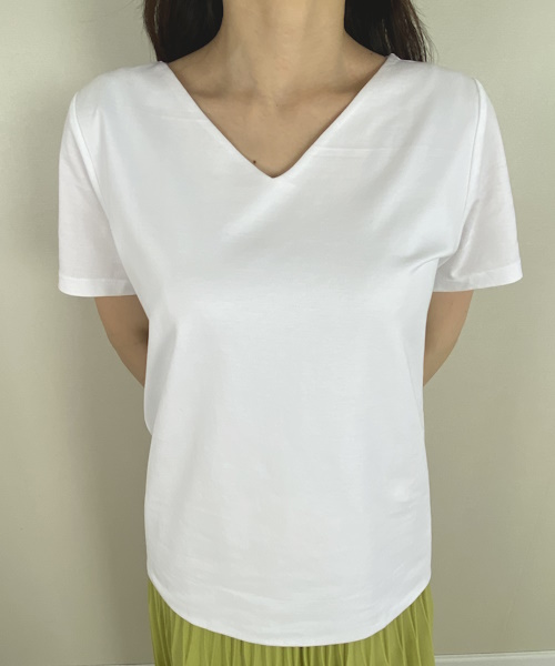 DoCLASSE　Vネック／半袖・ドゥクラッセTファイン　3,289円（税込）