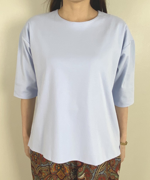 DoCLASSE　抜け感クルーネック／５分袖・DoT　4,389円（税込）