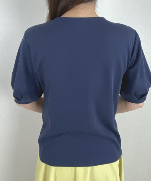 DoCLASSE　クルーネック／パフ半袖・ドゥクラッセTシャツ　4,389円（税込）