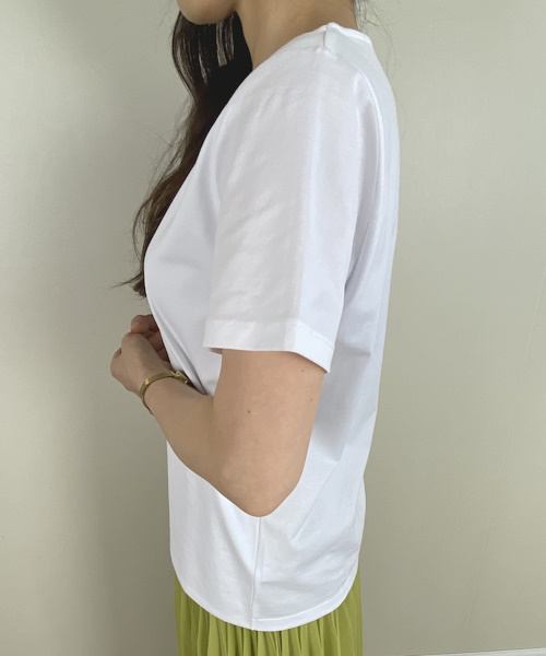 DoCLASSE　Vネック／半袖・ドゥクラッセTファイン　3,289円（税込）