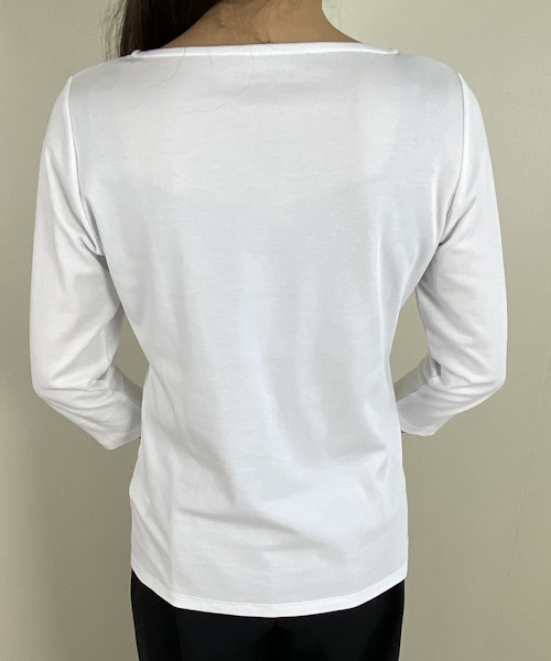 DoCLASSE　ビジューボートネック／7分袖・ドゥクラッセT　6,589円（税込）