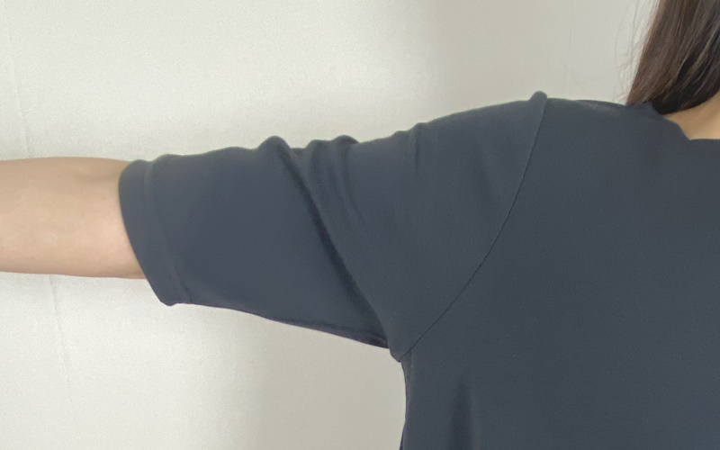 DoCLASSE　スカラップ／ラウンドフレア５分袖・ドゥクラッセTシャツ　5,489円（税込）