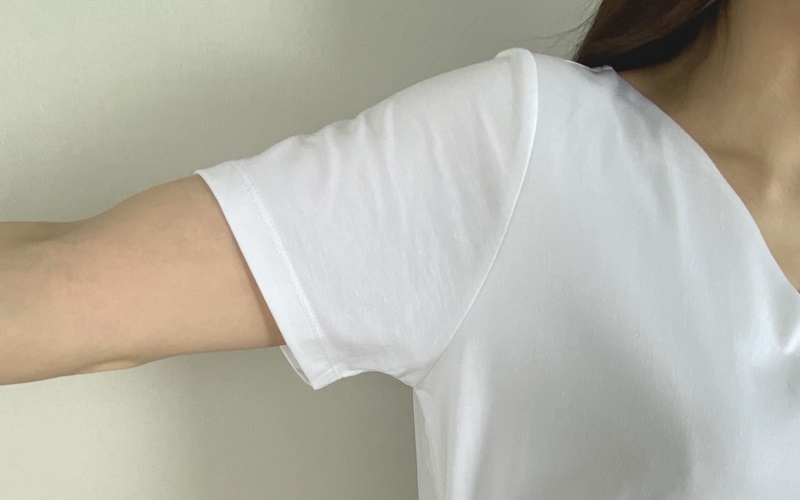 DoCLASSE　Vネック／半袖・ドゥクラッセTファイン　3,289円（税込）