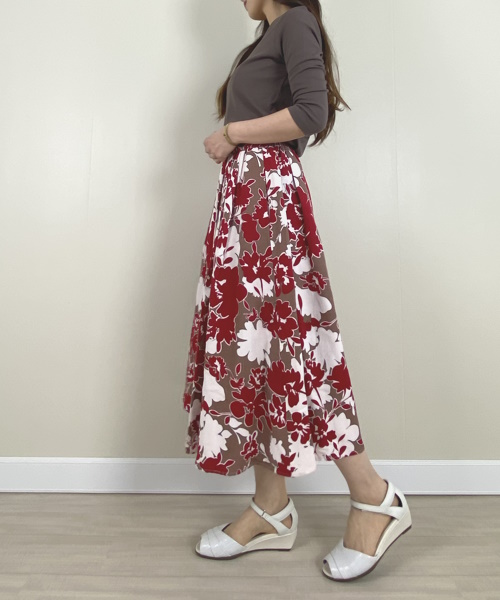 DoCLASSE　ジュエルネック／７分袖・ドゥクラッセTシャツ　3,289円（税込）