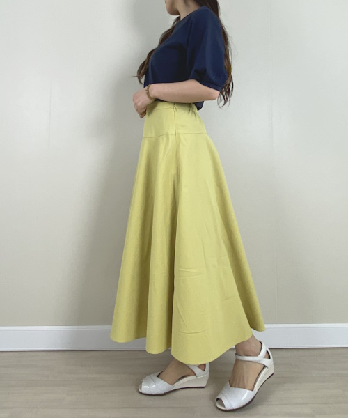 DoCLASSE　クルーネック／パフ半袖・ドゥクラッセTシャツ　4,389円（税込）