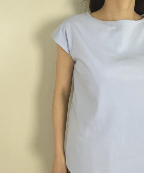 DoCLASSE　ボートネック／フレンチ袖・ドゥクラッセＴシャツ（58cm丈)　3,289円（税込）