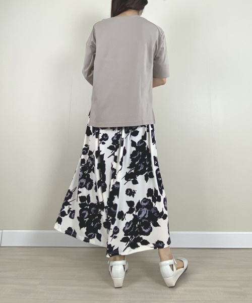 DoCLASSE　抜け感Vネック／5分袖・ドゥクラッセTシャツ　4,389円（税込）