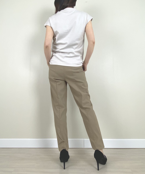 DoCLASSE　プチハイネック／フレンチ袖・ドゥクラッセTシャツ　3,289円（税込）