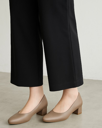 今すぐ足元をおしゃれに見せるには？「大人女性の足元コーデのポイント」